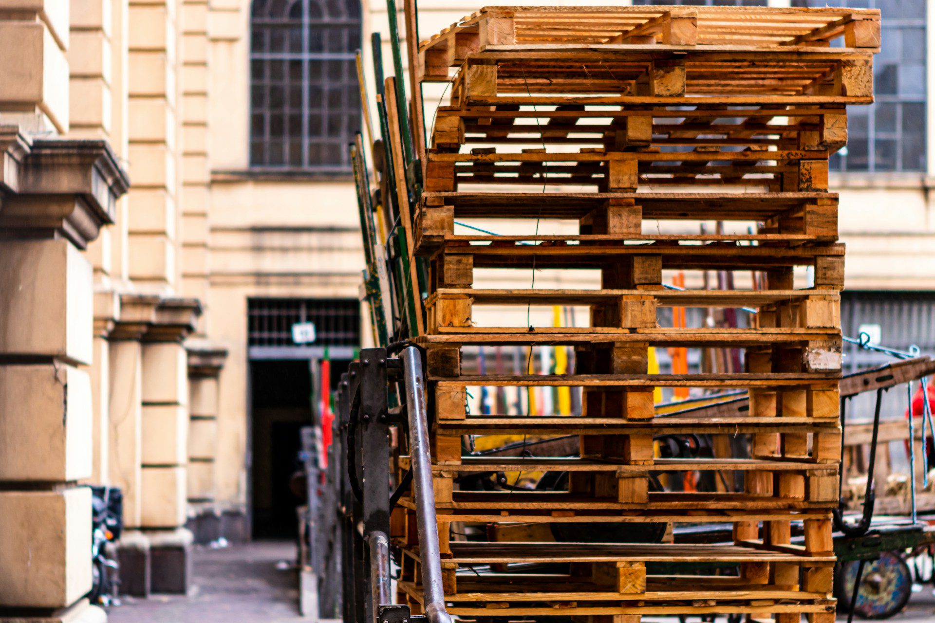What Is Pallet Delivery? - Burns Express Freight Limited